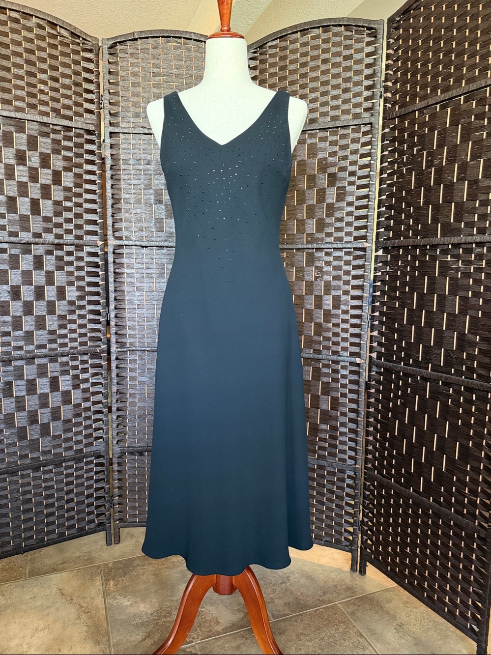 Amanda Smith Black Sheath Midi Dress V-Neck Sleeveless